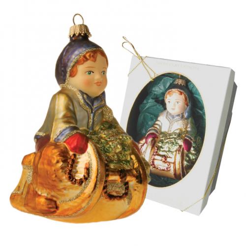 Multicolor 12cm Junge auf Schlitten, Glasornament, mundgeblasen und handdekoriert mit Glitter